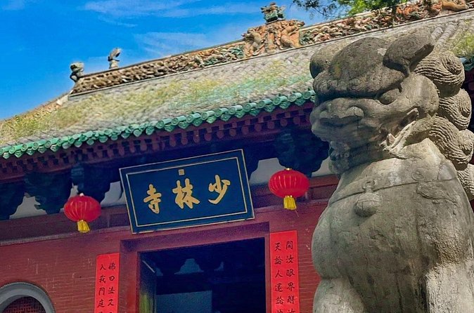 Zhengzhou Private Day Tour to Shaolin Temple and Longmen Grottoes - What the private format is worth