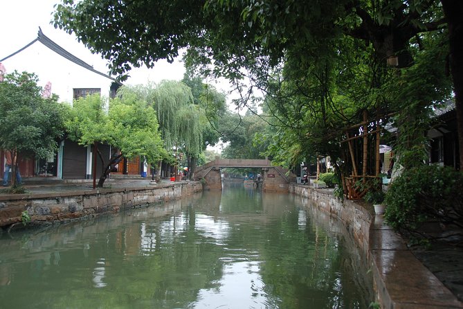 Zhujiajiao Water Village Half Day Tour - The silk-making demonstration and shopping issue